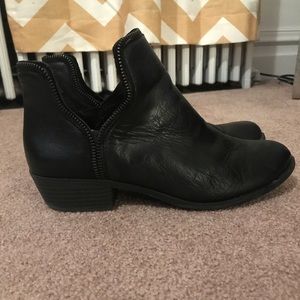 Bcbg booties